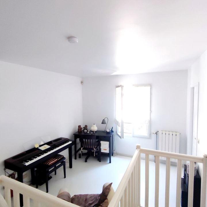 Maison traditionnelle - 181 m² - 8 pièces