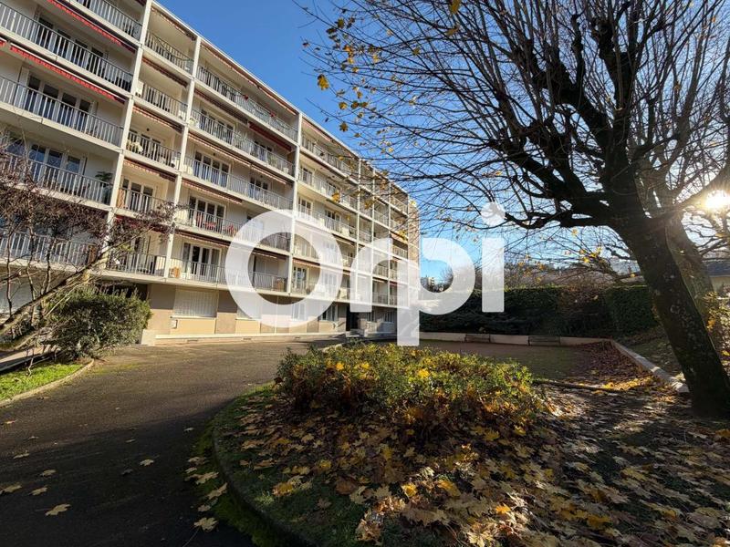 Appartement - 83 m² - 3 pièces