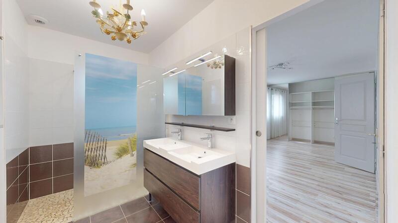 Maison - 158 m² - 8 pièces