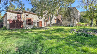 Maison - 437 m² - 12 pièces