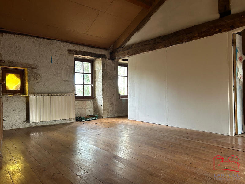 Maison - 200 m² - 6 pièces