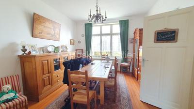 Demeure - 180 m² - 8 pièces