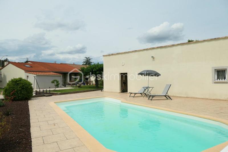 Villa - 100 m² - 6 pièces