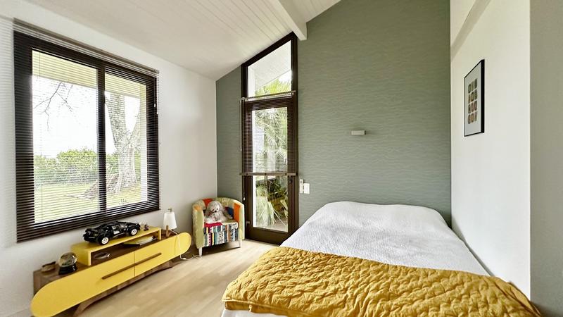 Maison d'architecte - 240 m² - 9 pièces