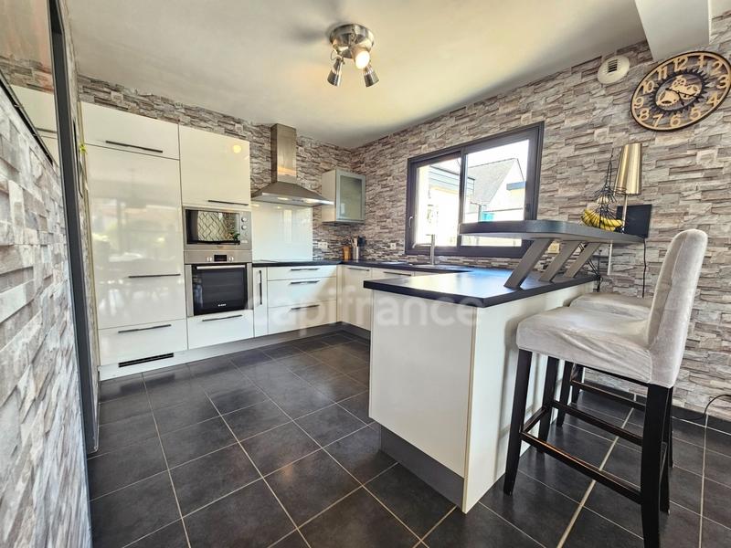 Maison - 115 m² - 6 pièces