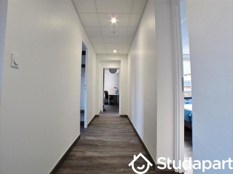 Chambre - 15 m² - 1 pièce