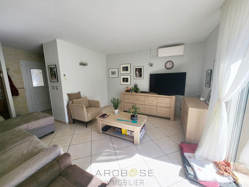 Maison - 205 m² - 7 pièces