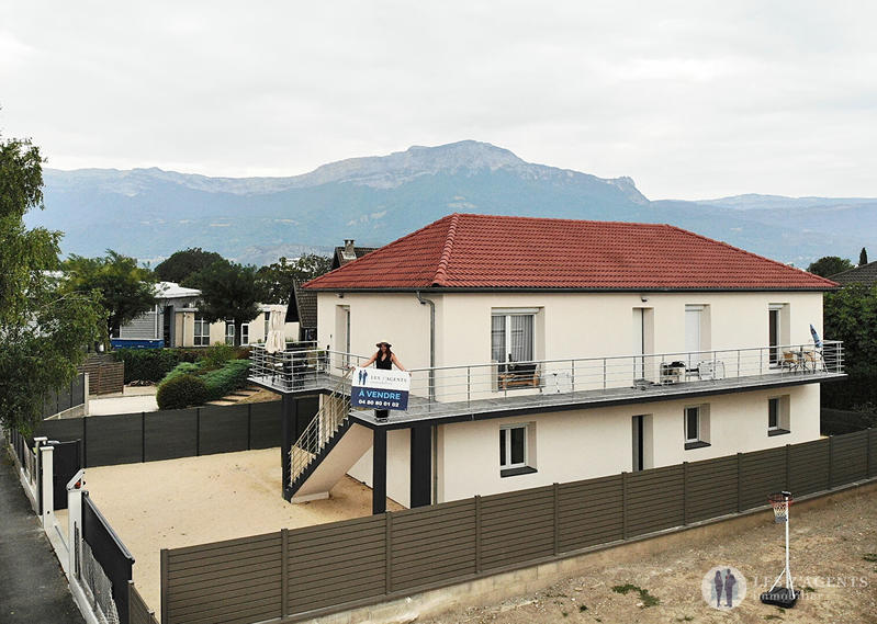 Appartement - 100 m² - 4 pièces