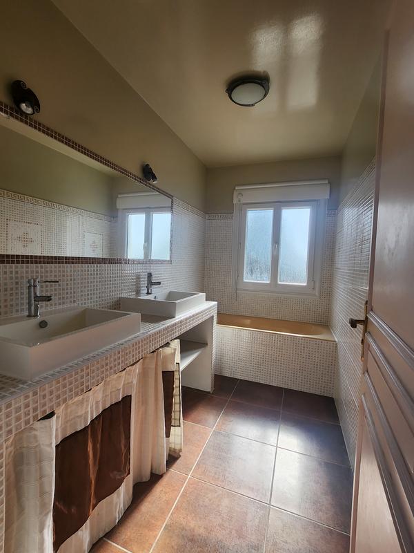 Maison - 157 m² - 7 pièces