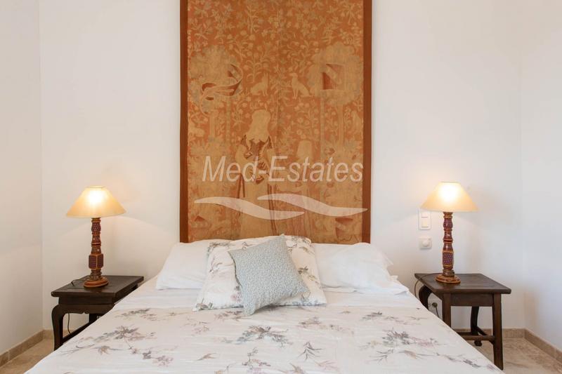 Villa - 247 m² - 7 pièces