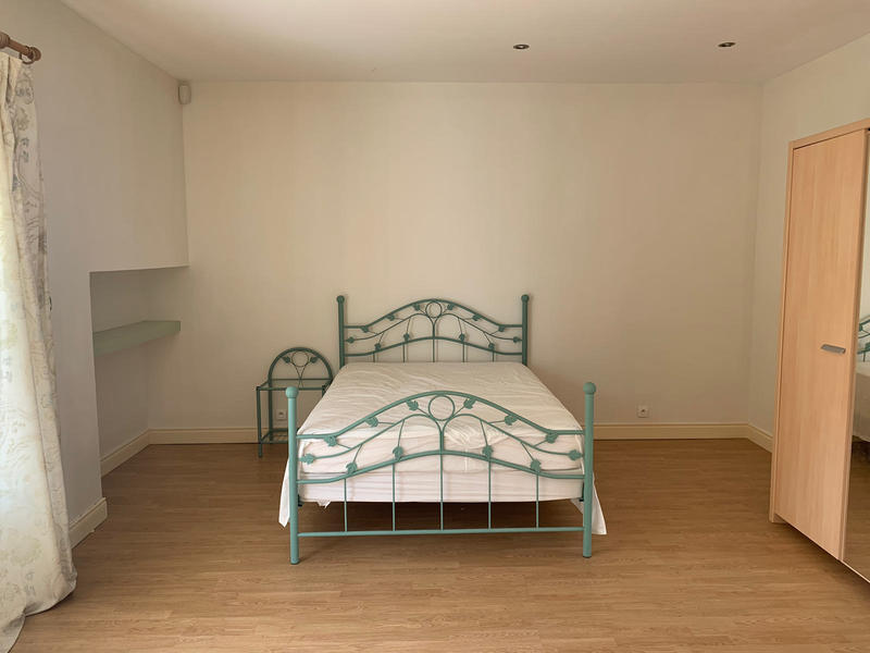 Maison - 221 m² - 7 pièces