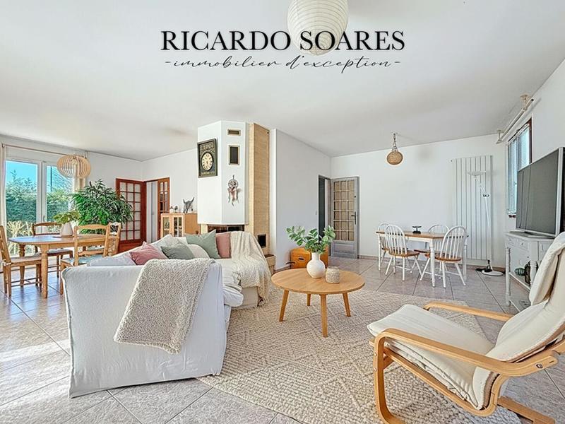 Maison - 200 m² - 7 pièces