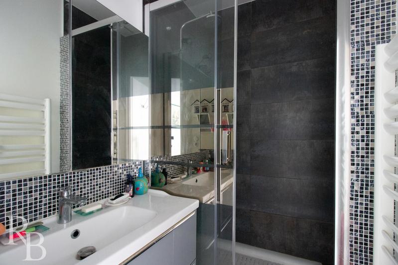 Appartement - 102 m² - 5 pièces