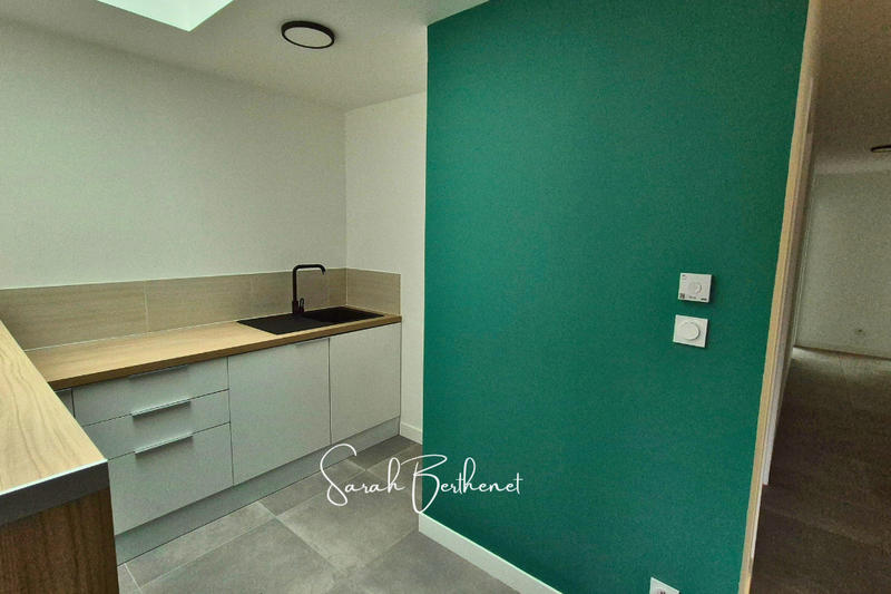 Bureau - 87 m² - 2 pièces