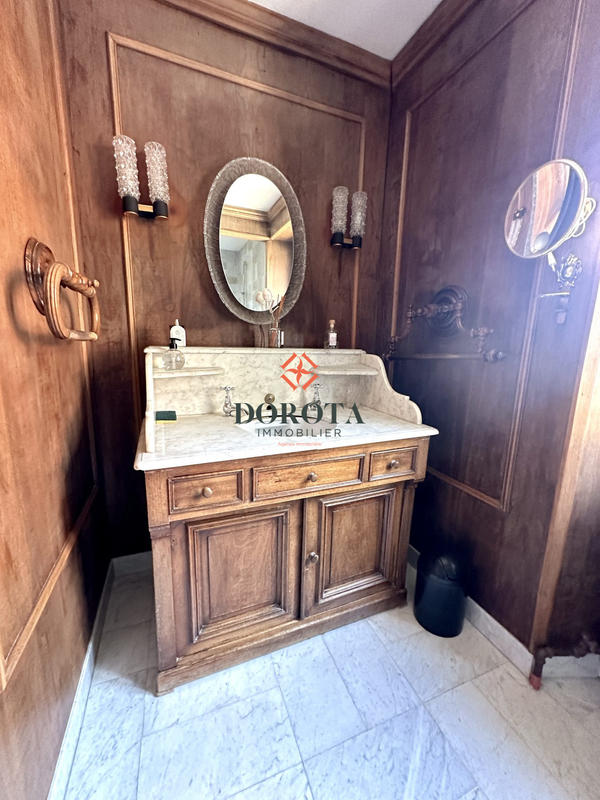 Maison ancienne - 216 m² - 9 pièces