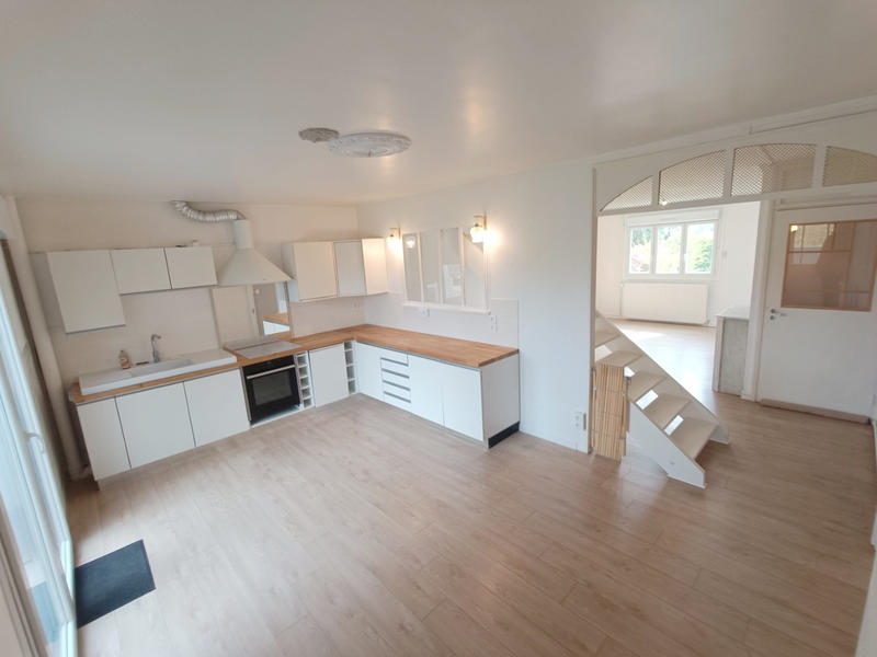 Maison - 95 m² - 4 pièces