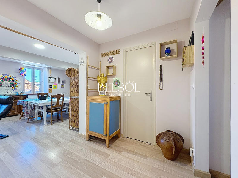 Maison - 210 m² - 6 pièces