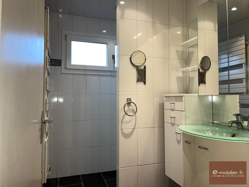 Maison traditionnelle - 126 m² - 6 pièces