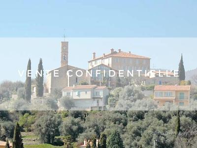 Maison - 230 m² - 7 pièces