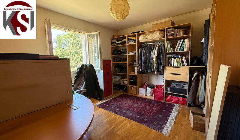 Maison - 210 m² - 5 pièces