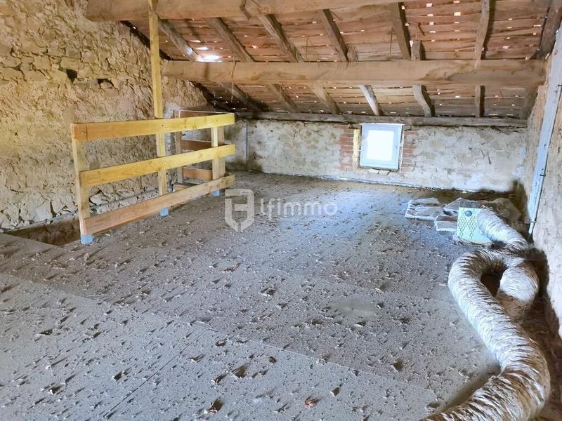 Propriété - 225 m² - 11 pièces