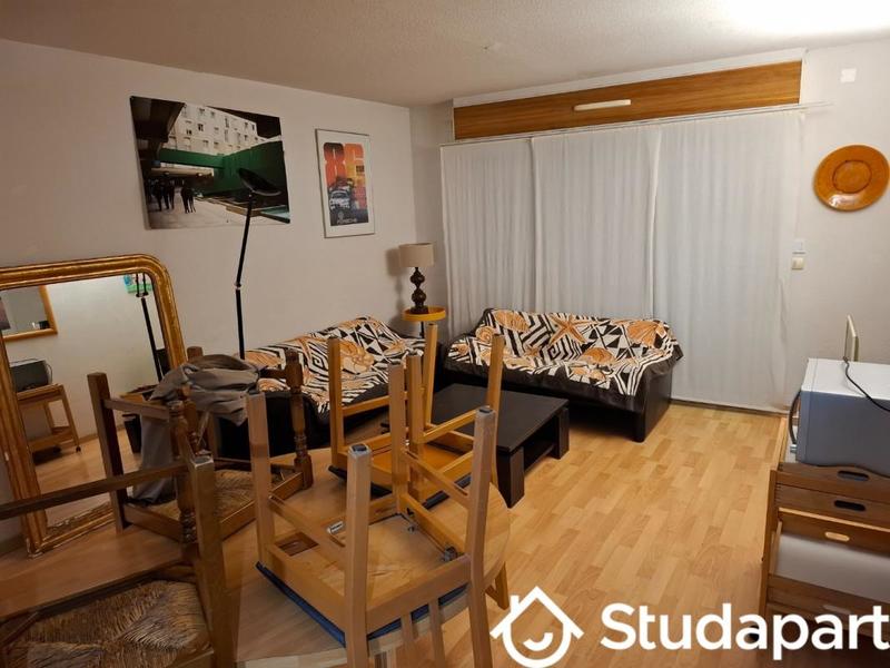 Chambre - 8 m² - 1 pièce