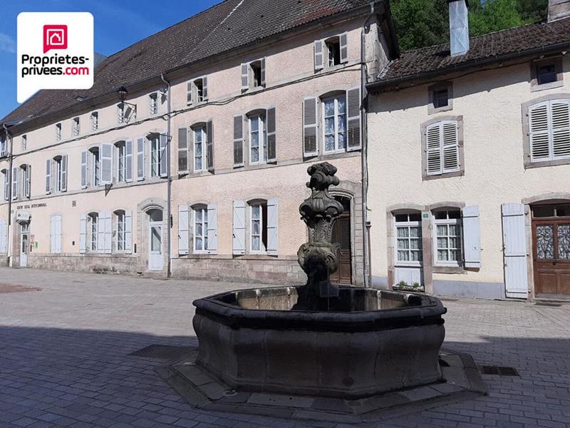 Maison - 232 m² - 8 pièces