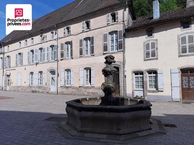 Maison - 232 m² - 8 pièces