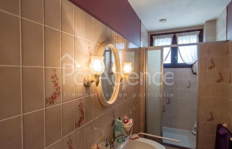 Maison - 193 m² - 9 pièces