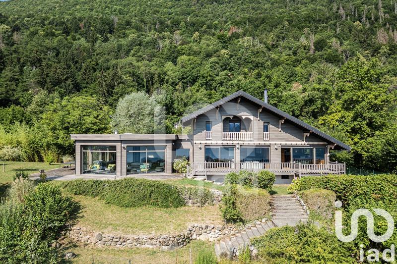 Maison - 332 m² - 8 pièces