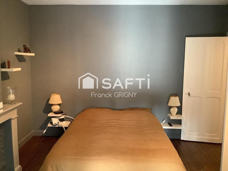 Maison - 222 m² - 7 pièces