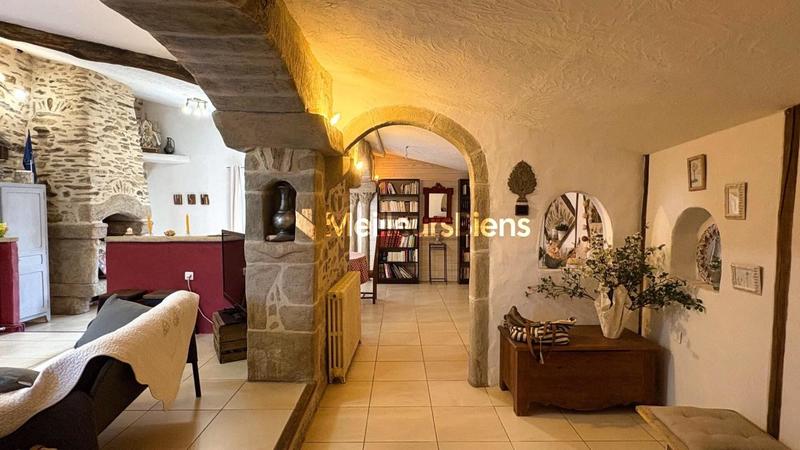 Maison en pierre - 230 m² - 5 pièces