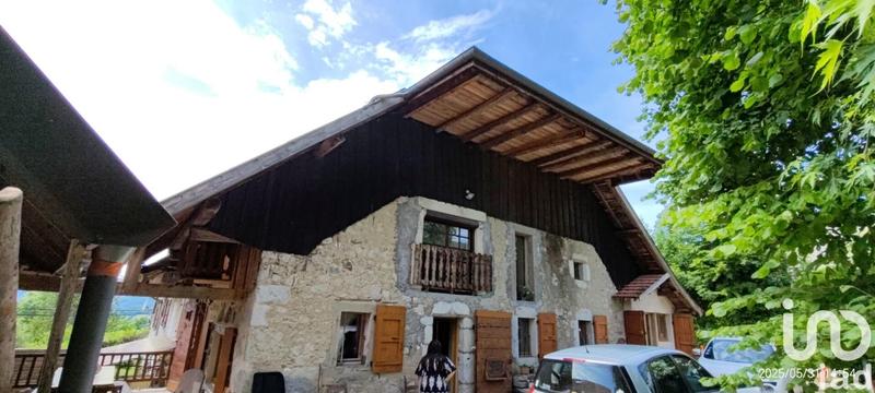 Maison - 212 m² - 12 pièces