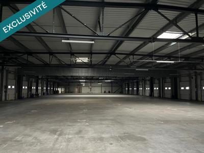Local commercial - 2 000 m² - 7 pièces