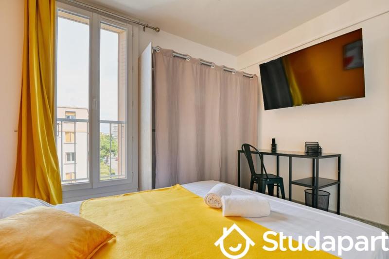 Chambre - 9 m² - 1 pièce