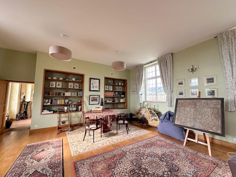 Maison - 297 m² - 8 pièces