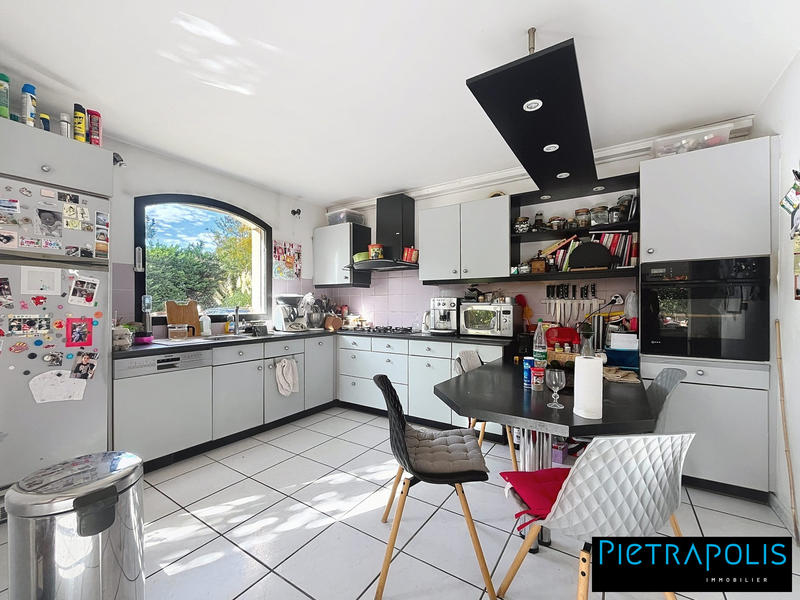 Maison - 143 m² - 7 pièces