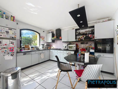 Maison - 143 m² - 7 pièces