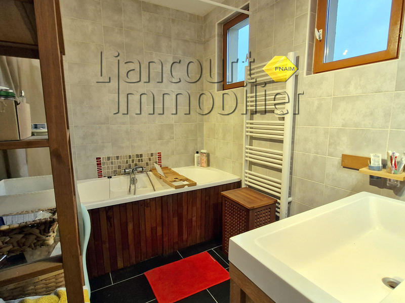 Maison - 128 m² - 6 pièces