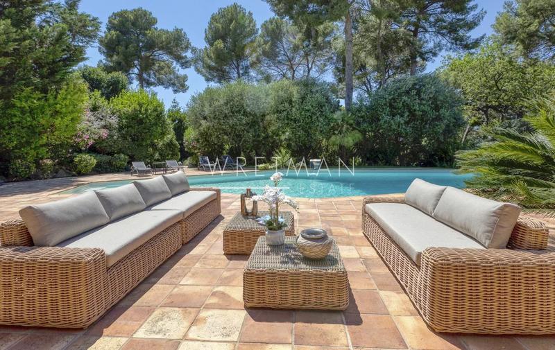 Villa - 430 m² - 7 pièces