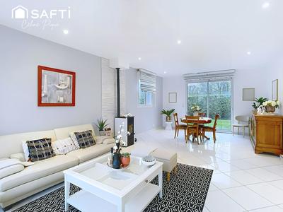 Maison - 162 m² - 8 pièces