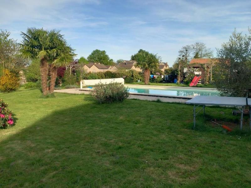 Maison - 243 m² - 8 pièces