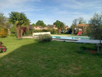 Maison - 243 m² - 8 pièces