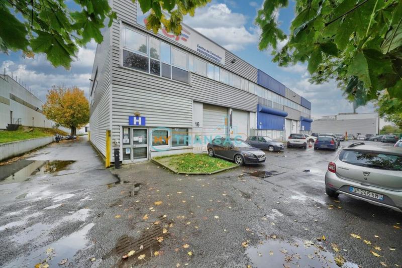 Local d'activités - 396 m²