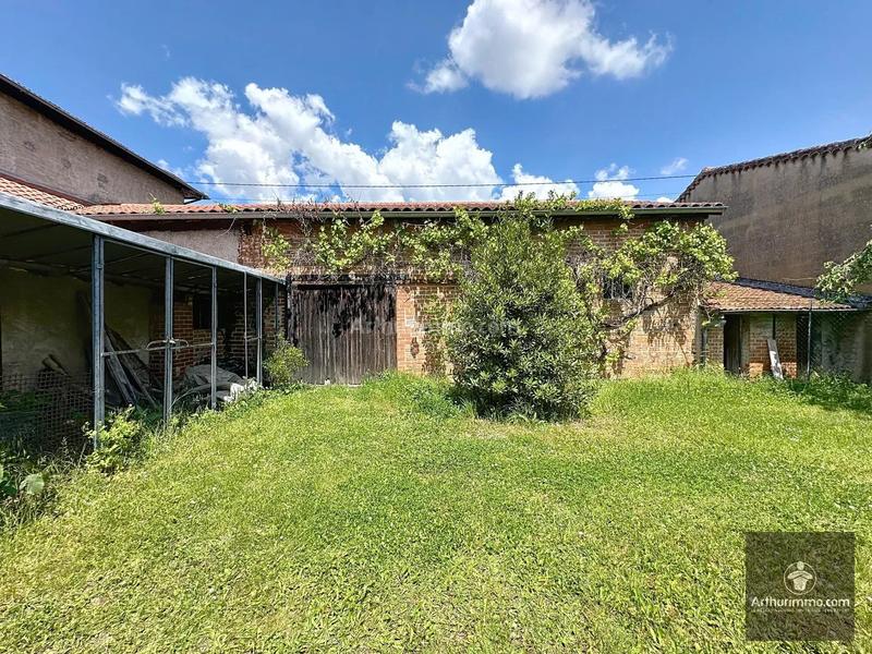 Maison - 240 m² - 10 pièces