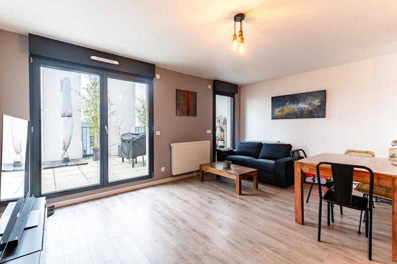 Duplex - 93 m² - 5 pièces