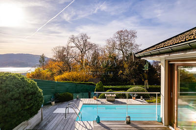 Villa - 235 m² - 8 pièces