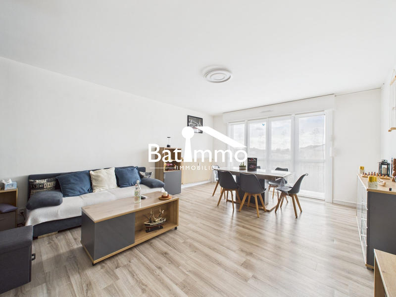 Appartement - 96 m² - 5 pièces