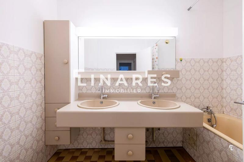 Appartement - 111 m² - 5 pièces