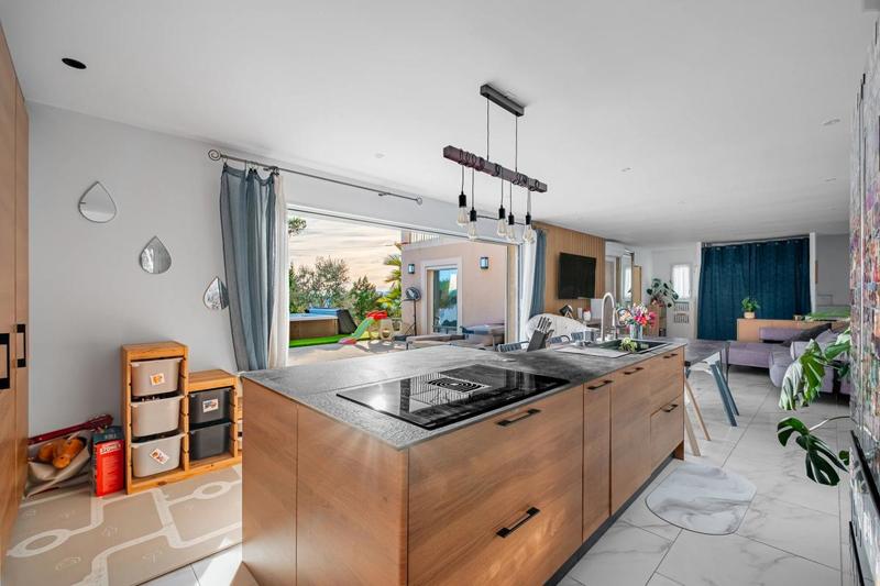 Villa - 190 m² - 7 pièces